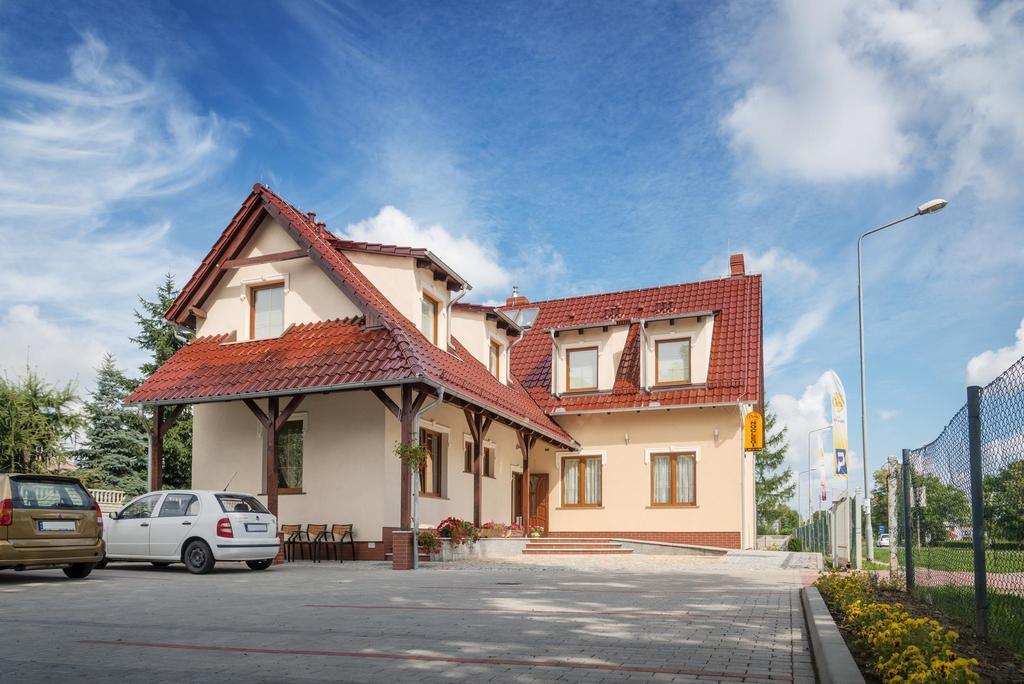 Hotel Vera Sulechów Exterior foto